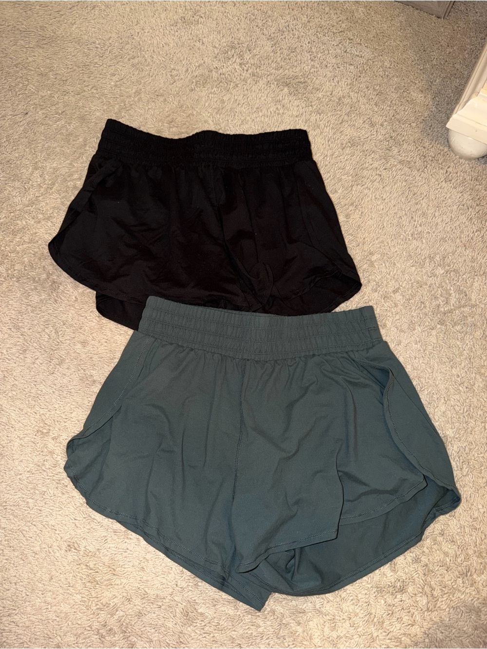 TALULAH Women's Athletic Shorts — Black & Teal Green